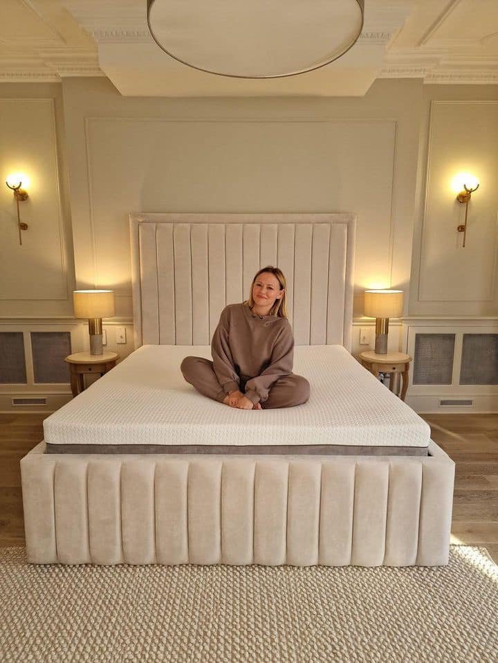 Signature Panel Line bed