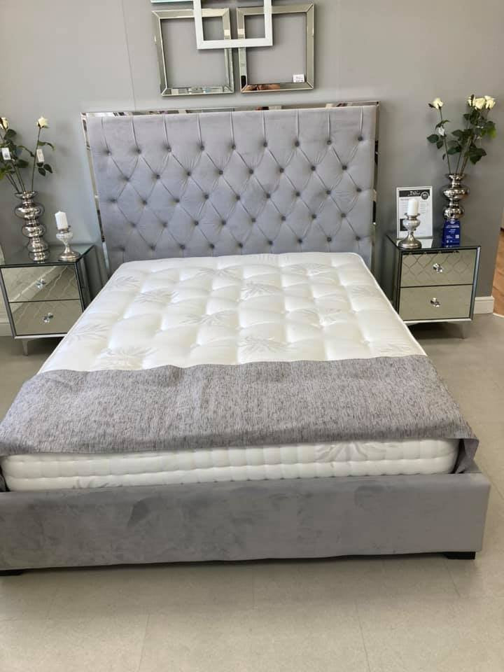 Velvara Hilton Bed
