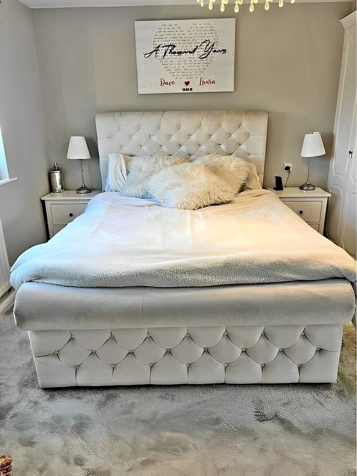 Elysian Sleigh Bed